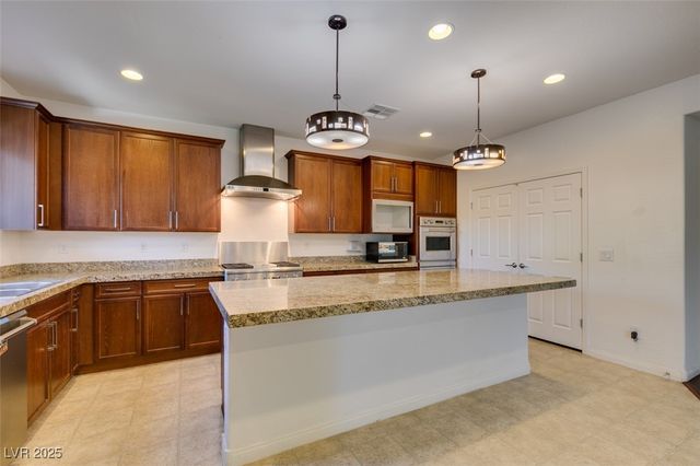 10465 Saddle Mountain Street, Las Vegas, NV 89178