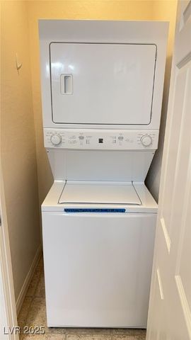 10465 Saddle Mountain Street, Las Vegas, NV 89178