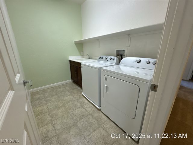 10465 Saddle Mountain Street, Las Vegas, NV 89178