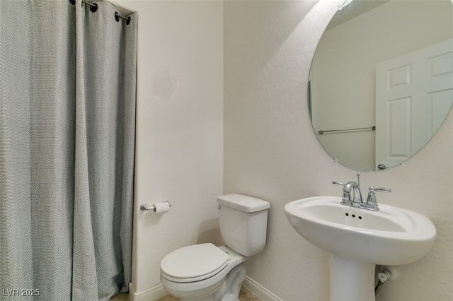 10465 Saddle Mountain Street, Las Vegas, NV 89178