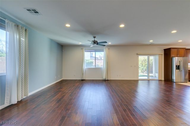 10465 Saddle Mountain Street, Las Vegas, NV 89178