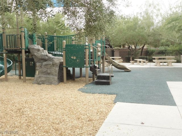 10465 Saddle Mountain Street, Las Vegas, NV 89178