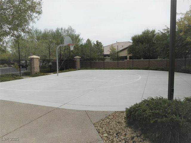 10465 Saddle Mountain Street, Las Vegas, NV 89178