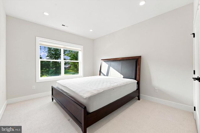 236 LILY LN, Kennett Square, PA 19348