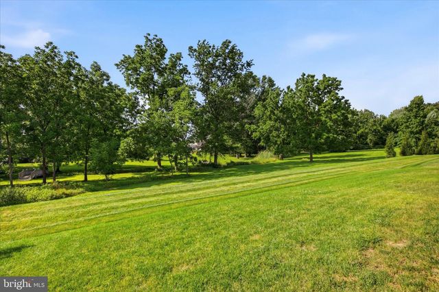 236 LILY LN, Kennett Square, PA 19348