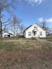1222 Elm Street, Humboldt, KS 66748