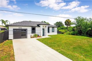3006 39th ST SW, Lehigh Acres, FL 33976