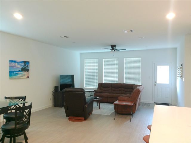 7842 Thor Dr, Corpus Christi, TX 78414
