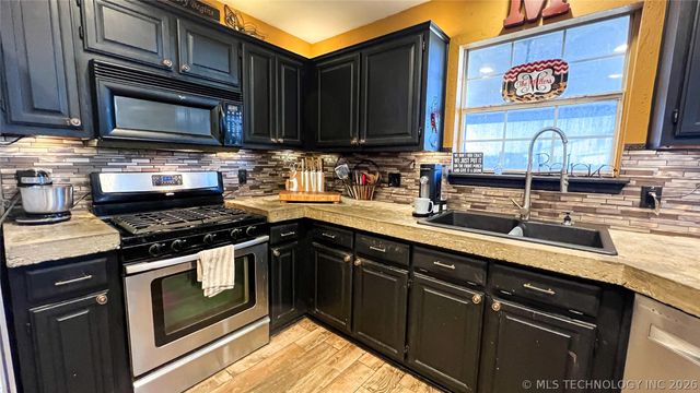 10710 S 83rd East Avenue, Tulsa, OK 74133