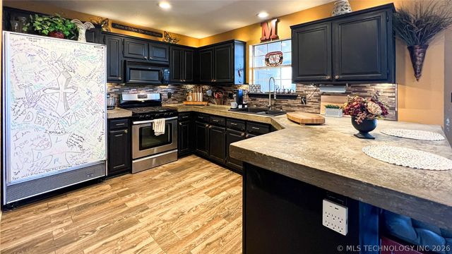 10710 S 83rd East Avenue, Tulsa, OK 74133