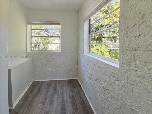 2007 SW 10th St 3, Miami, FL 33135