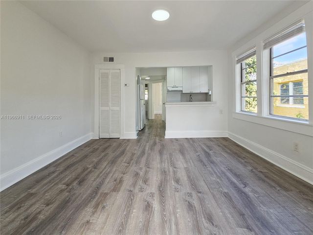 2007 SW 10th St 3, Miami, FL 33135