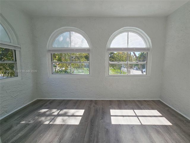 2007 SW 10th St 3, Miami, FL 33135