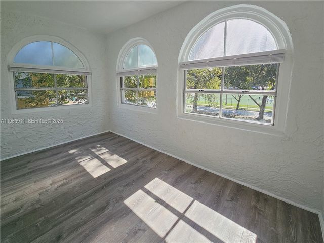 2007 SW 10th St 3, Miami, FL 33135