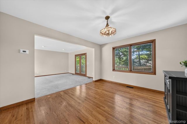 5954 Snow Apple Drive, Independence Charter Township, MI 48346