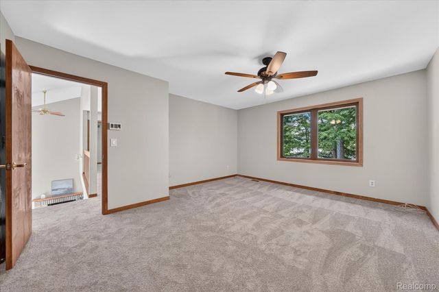 5954 Snow Apple Drive, Independence Charter Township, MI 48346