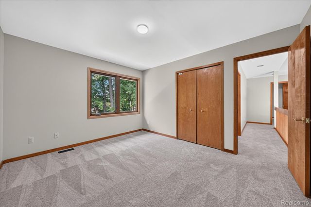 5954 Snow Apple Drive, Independence Charter Township, MI 48346