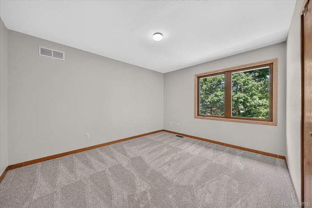 5954 Snow Apple Drive, Independence Charter Township, MI 48346