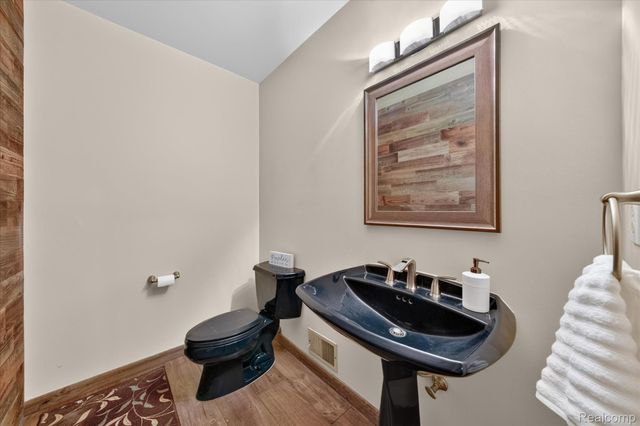 5954 Snow Apple Drive, Independence Charter Township, MI 48346