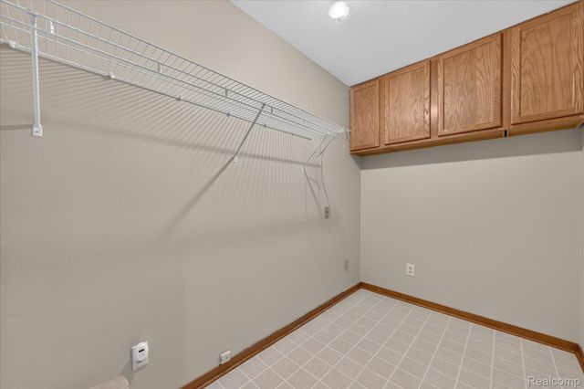 5954 Snow Apple Drive, Independence Charter Township, MI 48346