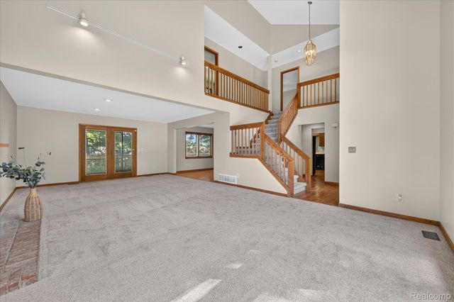 5954 Snow Apple Drive, Independence Charter Township, MI 48346