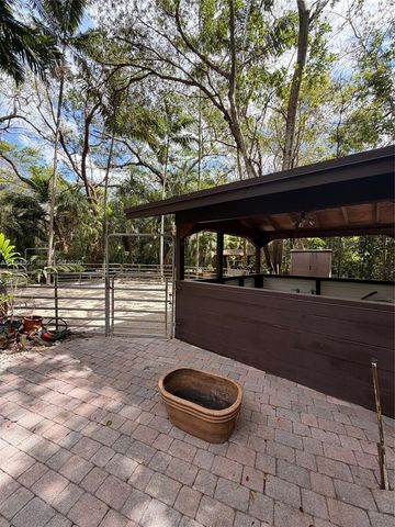 15425 SW 268th St, Homestead, FL 33032