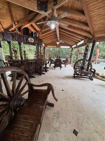 15425 SW 268th St, Homestead, FL 33032