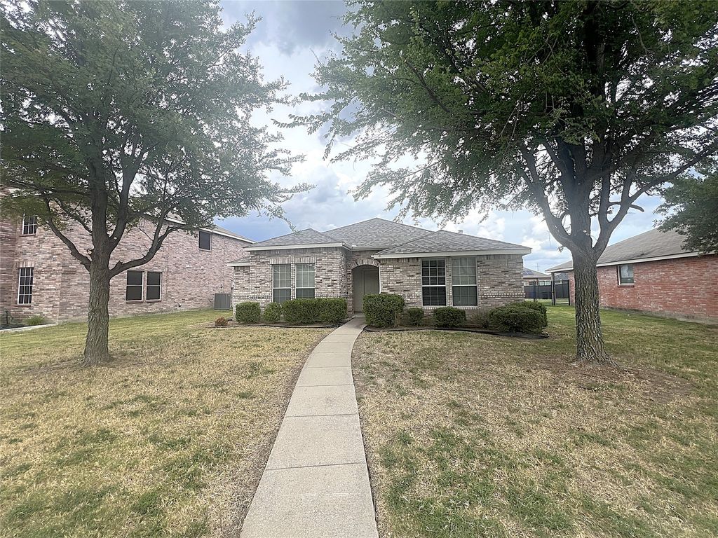 1616 Logan Drive, Royse City, TX 75189