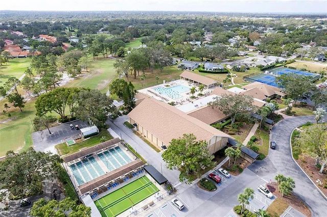2297 LARK CIRCLE E E, Palm Harbor, FL 34684