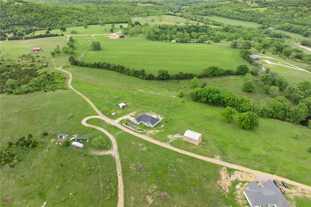 307 Whitetail Drive, Harrison, AR 72601