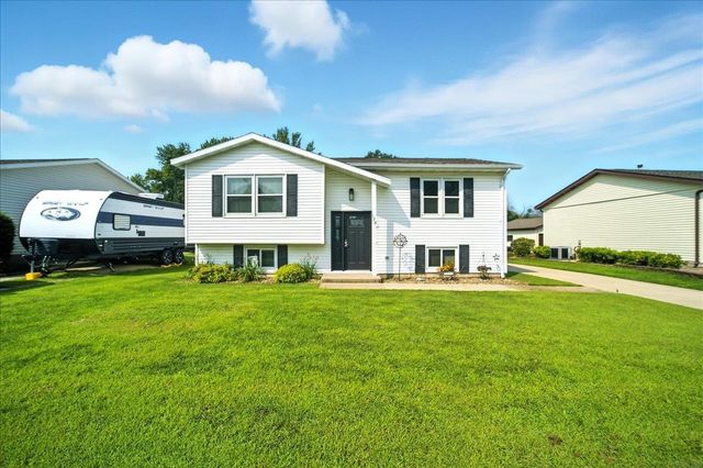 120 12th Ave NE, Oelwein, IA 50662