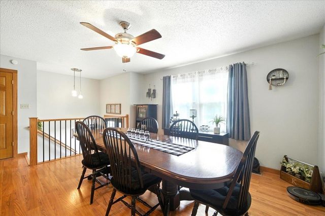 120 12th Ave NE, Oelwein, IA 50662