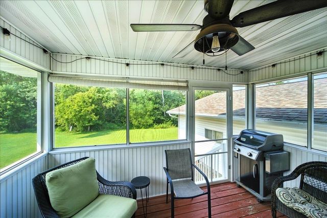 120 12th Ave NE, Oelwein, IA 50662