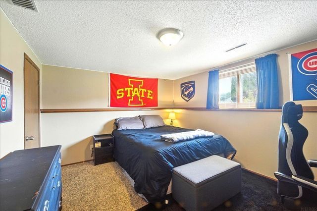 120 12th Ave NE, Oelwein, IA 50662