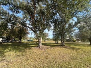 18300/310 Lynn RD # 310, North Fort Myers, FL 33917