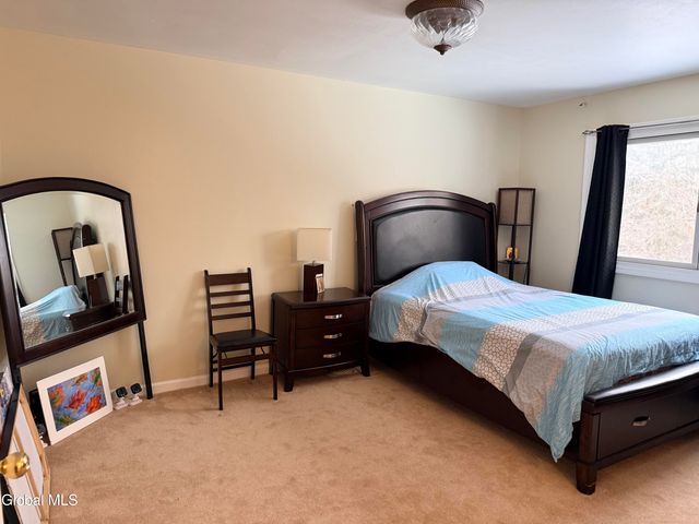 120 Donna Lynn Drive, East Greenbush, NY 12061