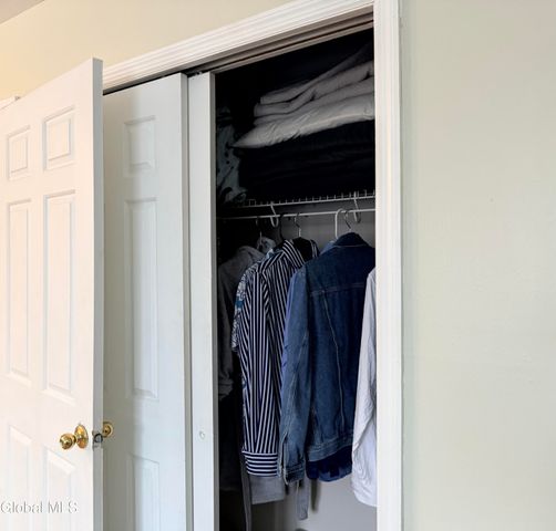 120 Donna Lynn Drive, East Greenbush, NY 12061