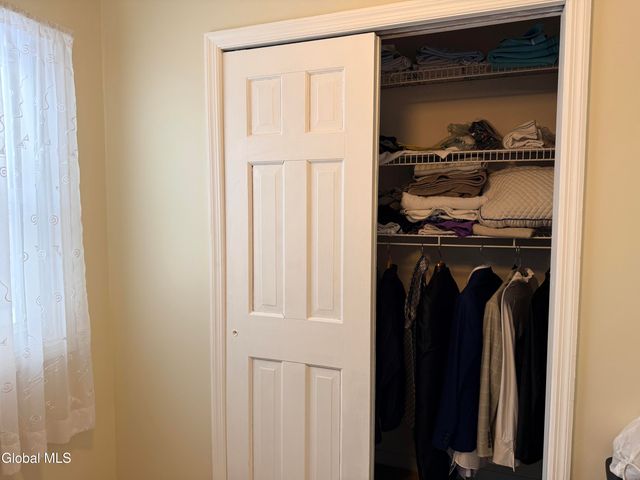 120 Donna Lynn Drive, East Greenbush, NY 12061