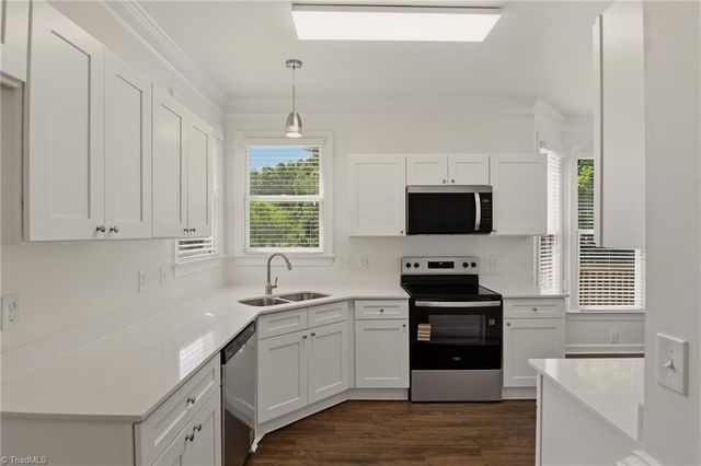 471 Kingsmill Drive, Advance, NC 27006