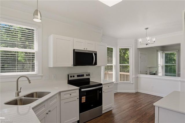 471 Kingsmill Drive, Advance, NC 27006