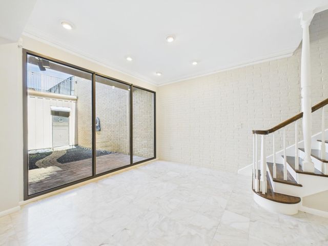 7608 Del Monte Drive, Houston, TX 77063