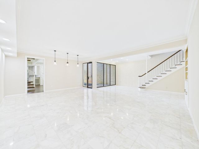 7608 Del Monte Drive, Houston, TX 77063