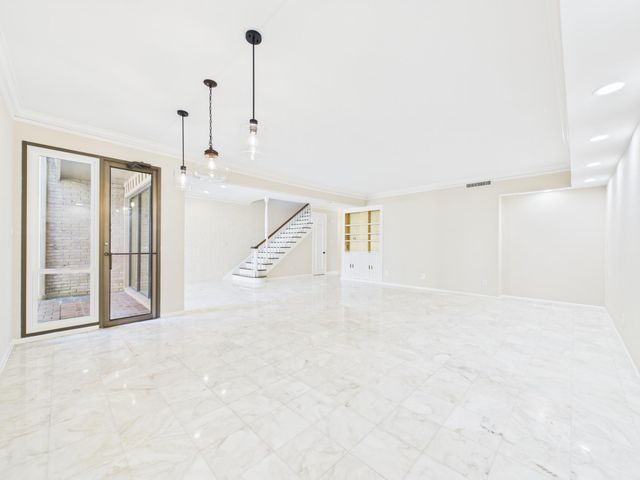 7608 Del Monte Drive, Houston, TX 77063