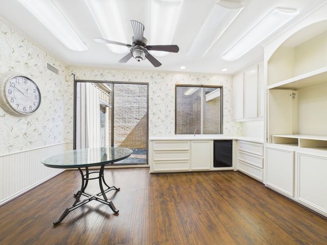 7608 Del Monte Drive, Houston, TX 77063