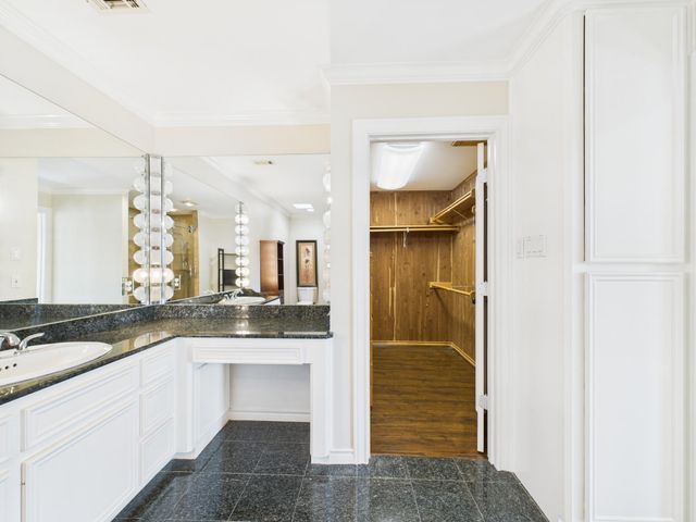 7608 Del Monte Drive, Houston, TX 77063