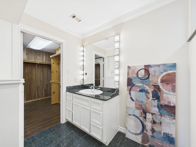 7608 Del Monte Drive, Houston, TX 77063