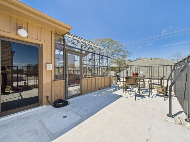 7608 Del Monte Drive, Houston, TX 77063