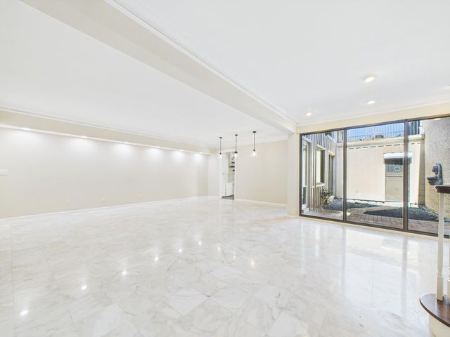 7608 Del Monte Drive, Houston, TX 77063