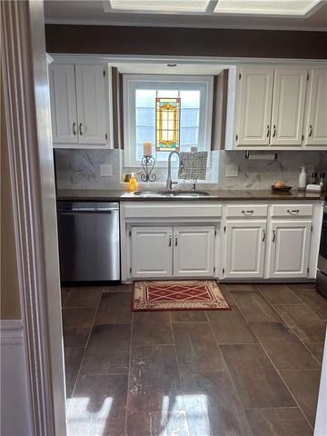 729 SE Claremont Street, Lee's Summit, MO 64063