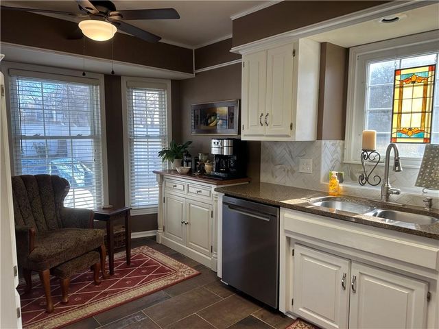 729 SE Claremont Street, Lee's Summit, MO 64063